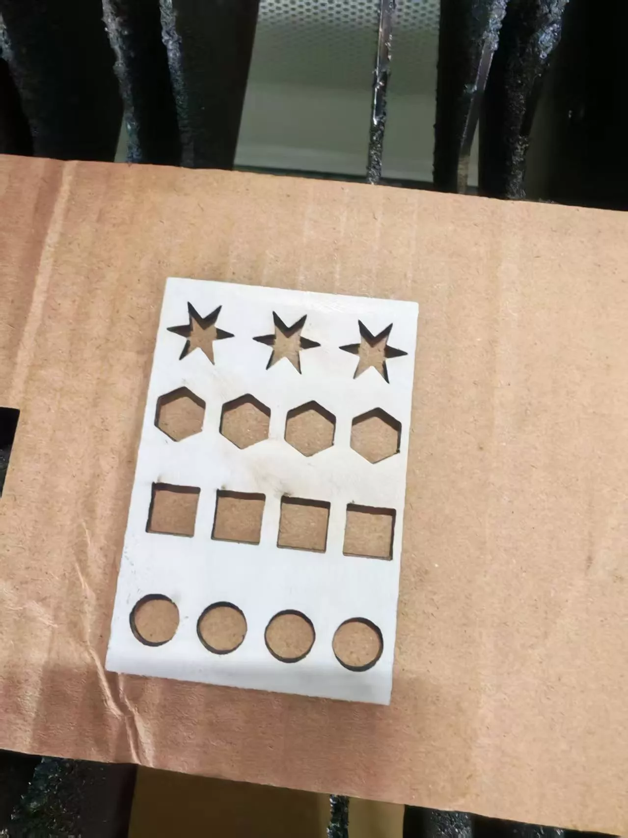 纸板激光精密切割